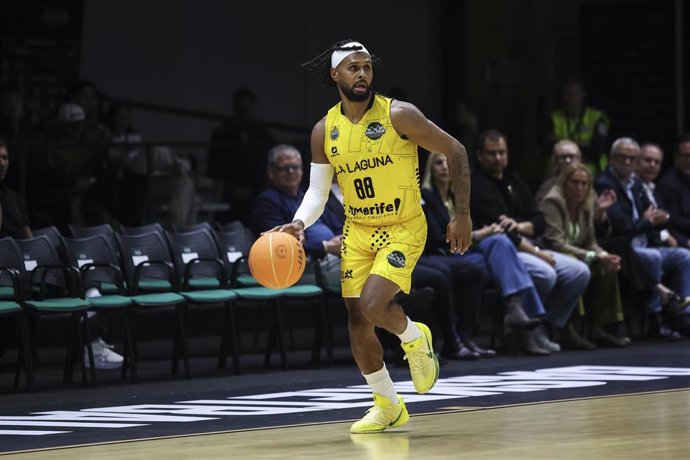 Archivo - Patty Mills, en un partido con La Laguna Tenerife.