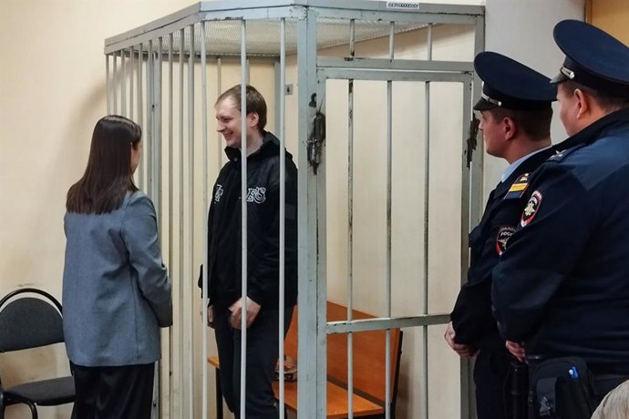 Archivo - RUSSIA, VORONEZH - NOVEMBER 11, 2025: US citizen Robert Gilman attends a hearing as the Central District Court considers another criminal case against him assaulting a corrections officer