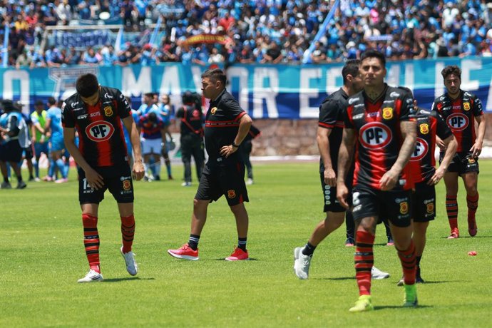 Futbol, San Marcos de Arica vs Rangers de Talca. Liguilla de ascenso, campeonato primera b 2025. Los jugadores de Rangers de Talca se lamentan tras el partido de liguilla de ascenso 2025 contra San Marcos de Arica realizado en el estadio Carlos Dittborn