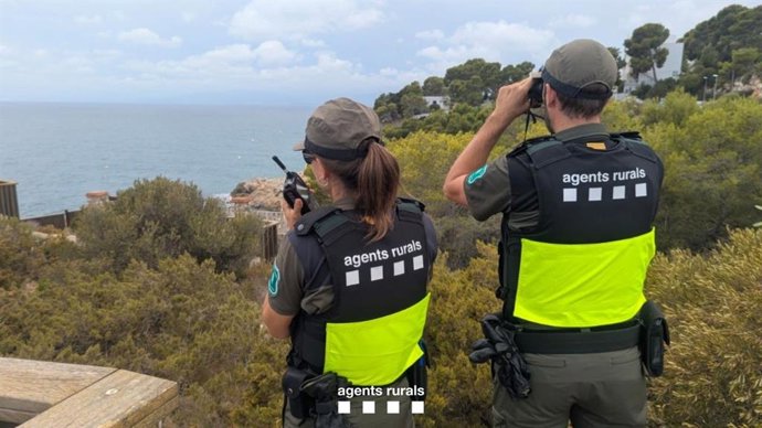 Dos agentes de Agents Rurals
