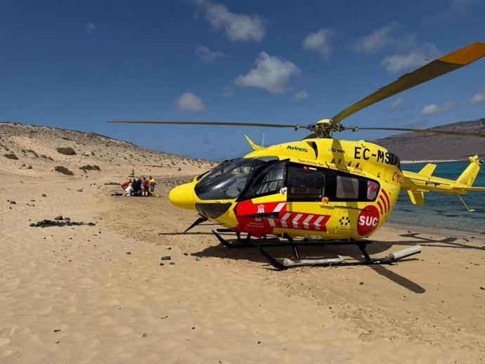 Helicóptero del SUC en La Graciosa