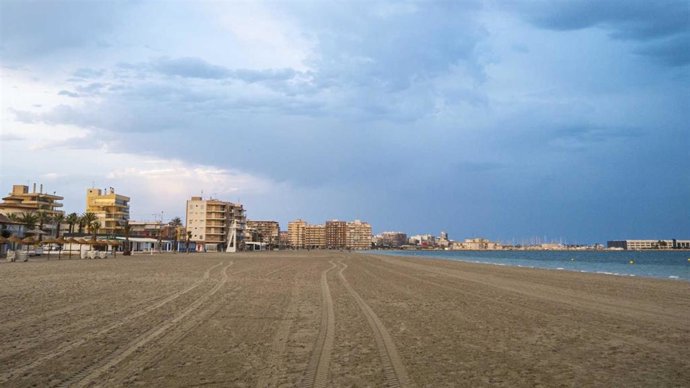 Archivo - Imagen de la Gran Playa de Santa Pola (Alicante)