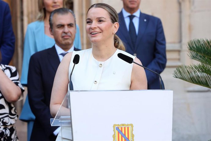 Archivo - La presidenta del Govern Balear, Marga Prohens, durante la toma de posesión de los nuevos consellers del Govern balear, en el Consolat de Mar, a 12 de julio de 2025, en Palma de Mallorca, Mallorca, Baleares (España). La toma de posesión de los n
