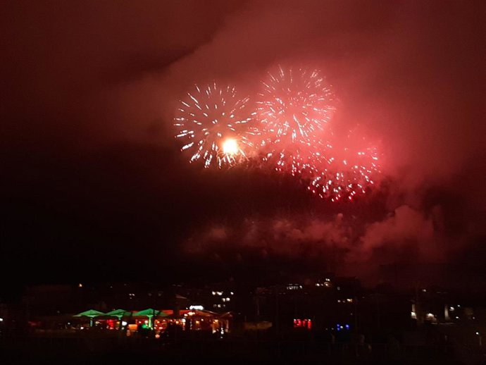 Archivo - Noche de los Fuegos de Begoña, en Gijón