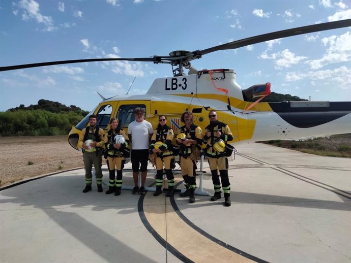 Los bomberos forestales y agentes de Medio Ambiente con motivo del eclipse