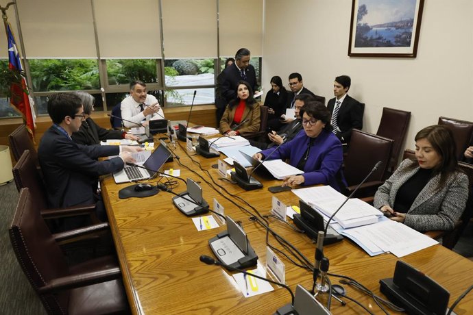 Valparaiso, 11 de agosto 2026 Javier Macaya y Yasna Provoste en la Comision de Hacienda en el Senado Sebastian Cisternas/Aton Chile