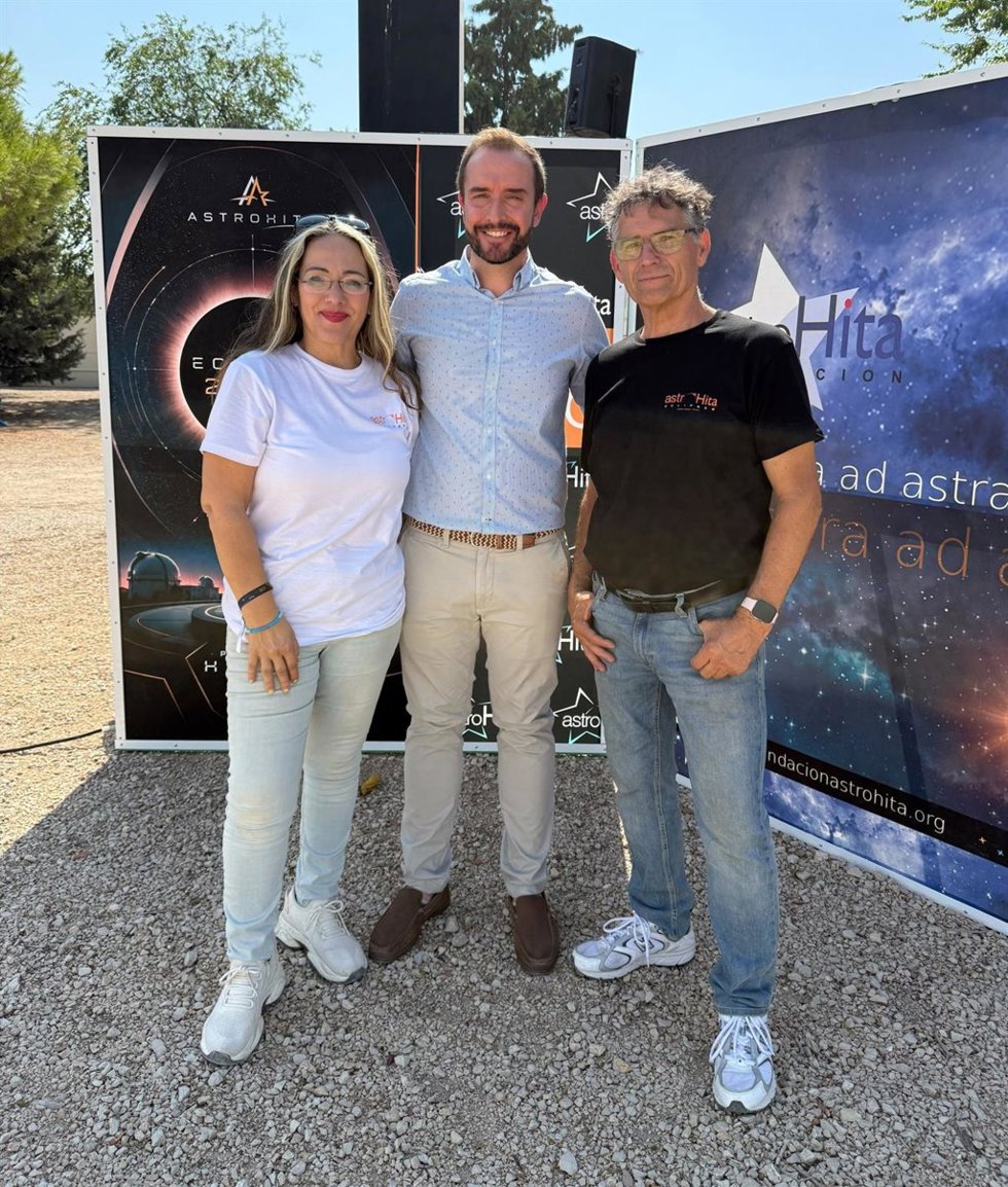 Castilla-La Mancha Y Astrohita Ultiman Un Protocolo De Colaboración Para Fomentar La Divulgación De La Astronomía.