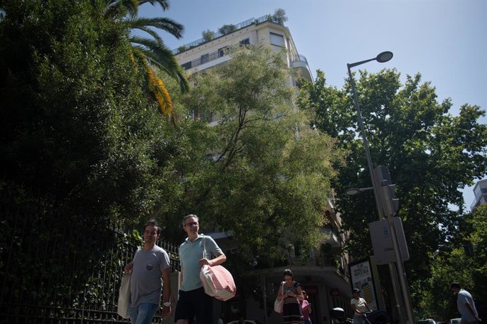 Fachada do apartamento de cobertura no bairro de Chamberí, adquirido pela Comunidade de Madri em 30 de julho de 2026, em Madri (Espanha). A Comunidade de Madri decidiu vender o apartamento de cobertura em Chamberí, adquirido pelo governo regional para “aj