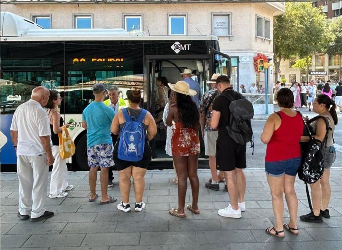 Buses de la EMT ya conectan el centro con Playa de Palma cada cinco minutos para disfrutar del eclipse.