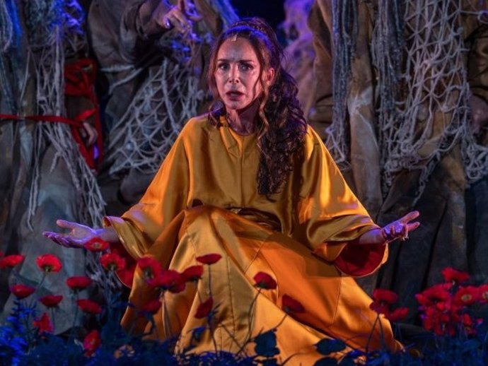 Lydia Bosch revela el accidente que sufrió preparando su regreso al teatro: "Me caí dos veces"