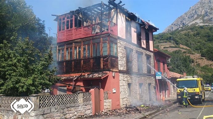 Incendio de una vivienda en Teverga.