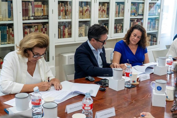 La Fundación CINNED y la Fundación Ortega-Marañón firman un acuerdo para impulsar proyectos educativos y humanísticos.