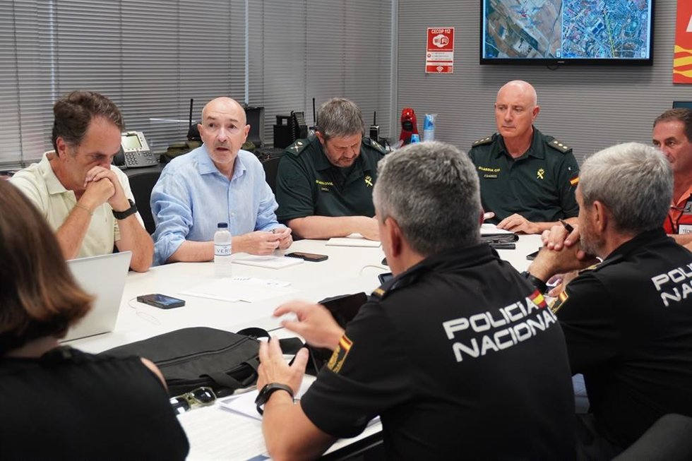 El delegado del Gobierno en Aragón, Fernando Beltrán, ha participado en la reunión del CEOP.
