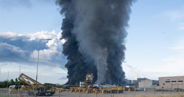 Al menos dos heridos en nuevos ataques de Ucrania a un almacén de Wildberries y una refinería en Baskortostán