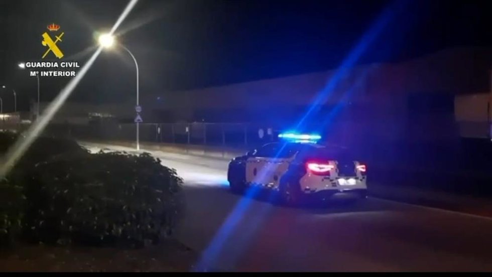 Archivo - Un coche patrulla de la Guardia Civil 
