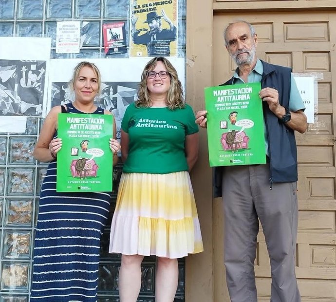 Representantes de Asturies Antitaurina y CSI