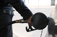 Facua lamenta que el Gobierno opte por bajar aún más los impuestos a las gasolineras en vez de topar precios