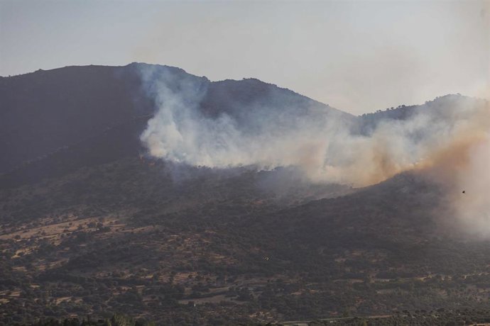 Vista del incendio de Navas de San Antonio, a 9 de agosto de 2026, en Segovia, Castilla y León (España).
