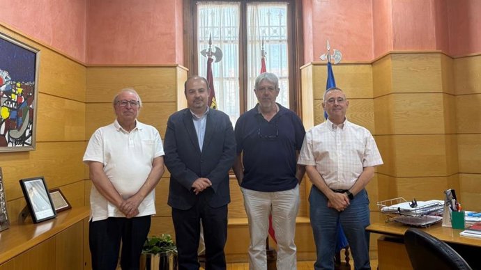 El Gobierno De Castilla-La Mancha Y La Asociación Manuel Azaña Estudian Nuevas Actuaciones En Materia De Memoria Democrática.