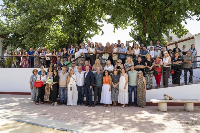 Archivo - Foto de familia en la concepción de los nuevos presupuestos de Mairena