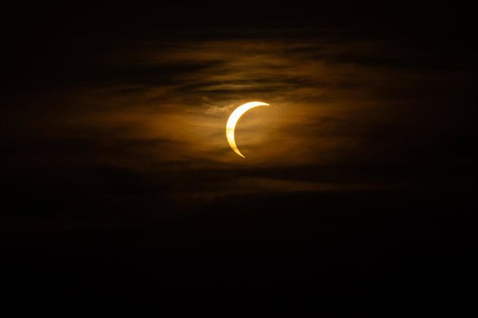 Vista durante el eclipse solar total de 2026, a 12 de agosto de 2026, en Mallorca, Islas Baleares (España). 