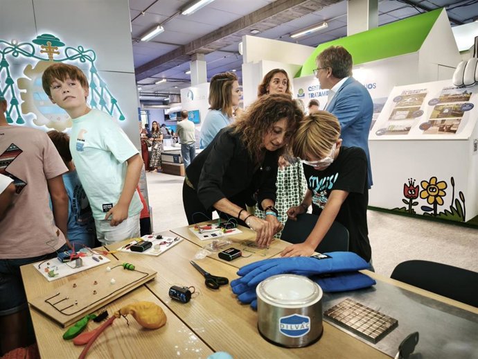 La consejera de Educación, Eva Ledo, en fidma.