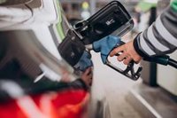 Sindicatos lamentan la subida de los combustibles y señalan que la inflación "empobrece a la población"