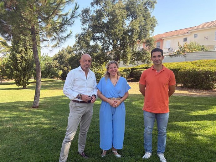 El concejal de Servicios Públicos de Cáceres, Pedro Muriel, anuncia la instalación de nuevas áreas biosaludables en la ciudad