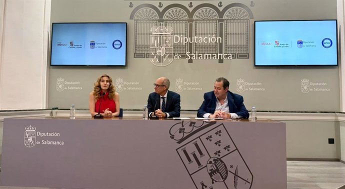 Presentación de la campaña de apoyo al comercio rural en Salamanca.