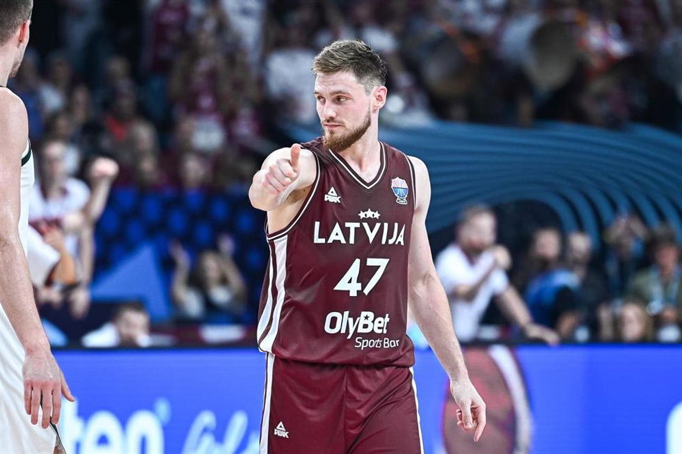 Archivo - Arturs Kurucs, durante un partido.
