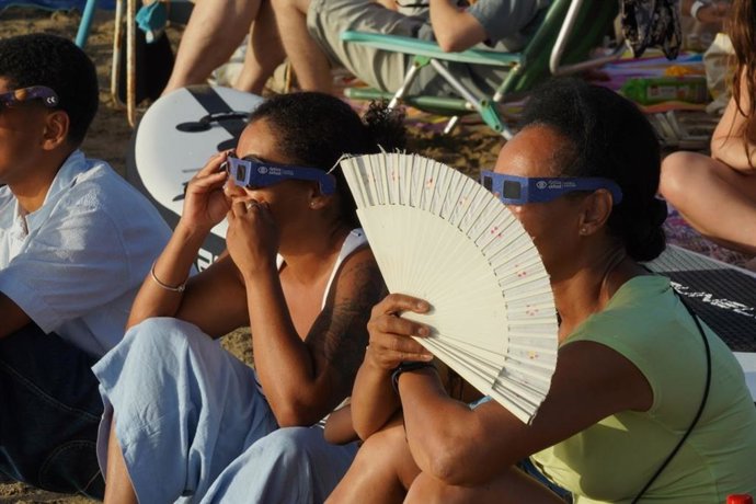 Observación del eclipse solar en Cartagena