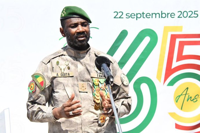 Archivo - BAMAKO, Sept. 23, 2025  -- Malian President Assimi Goita speaks during an event marking the 65th anniversary of Mali's independence in Bamako, Mali, on Sept. 22, 2025. Mali celebrated on Monday the 65th anniversary of its independence with a sev