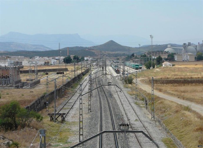 Archivo - Vías de tren