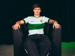 Argentina.- El joven argentino Tiziano Perrotta firma por el Elche CF hasta 2032
