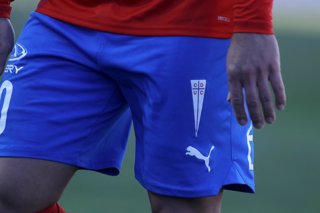 Archivo - Futbol, Universidad Catolica vs Santiago Wanderers Cuartos de final - vuelta, Copa Chile 2024.  Detalles en camiseta de Universidad Catolica durante el partido de cuartos de final de Copa Chile 2024 contra Santiago Wanderers disputado en el esta