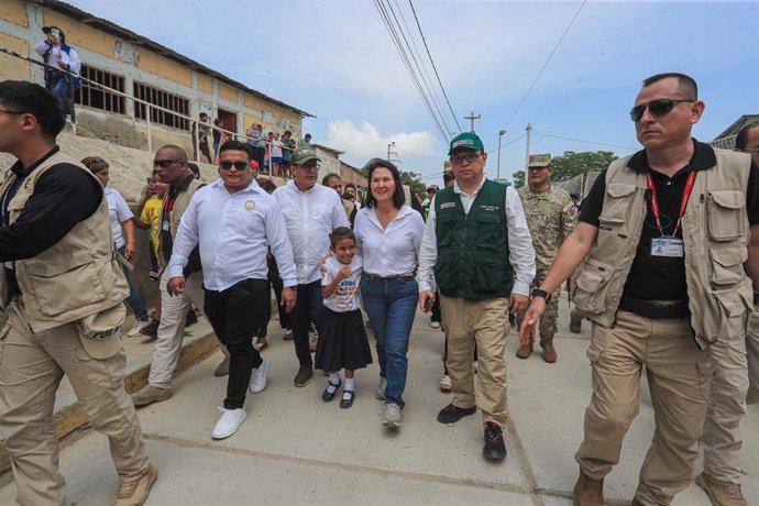 Perú.- Presidenta Keiko Fujimori: gobierno tomará medidas ante alza de combustible