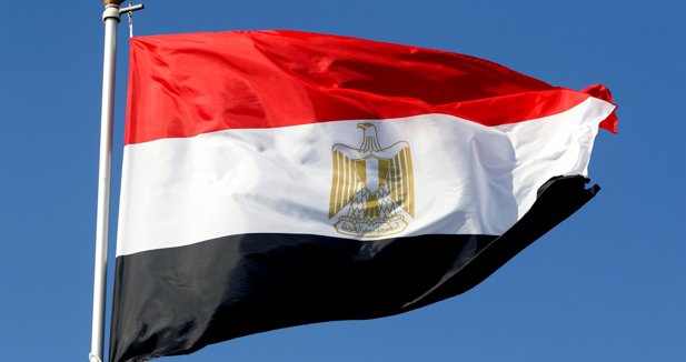 Al menos tres muertos y 17 heridos por una explosión en un centro comercial al este de El Cairo