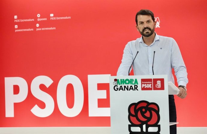 El secretario general del PSOE de Extremadura, Álvaro Sánchez Cotrina, en una imagen de archivo
