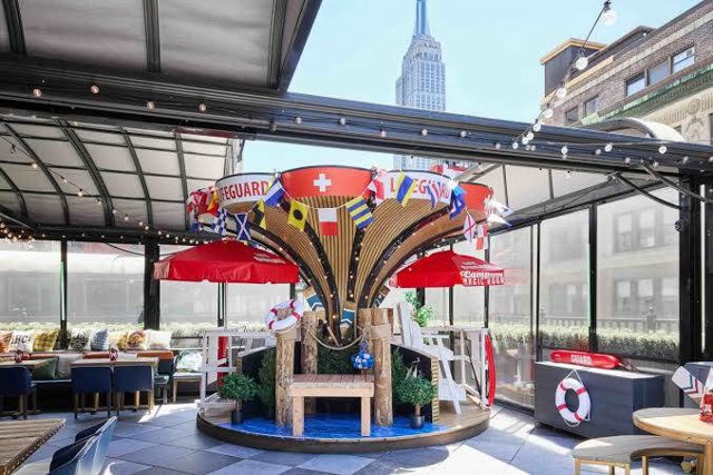 Camp Magic Hour en Moxy Times Square