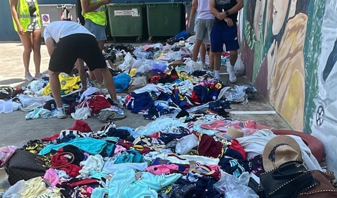 Intervenidos más de 3.000 objetos en un operativo contra la venta ambulante en el Parc de la Mar