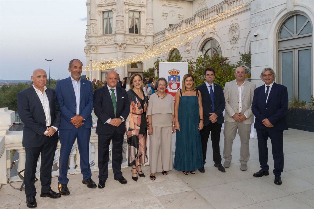 La Casa de Cantabria en Madrid entrega sus Emboque de Oro a  lo mejor de Cantabria 