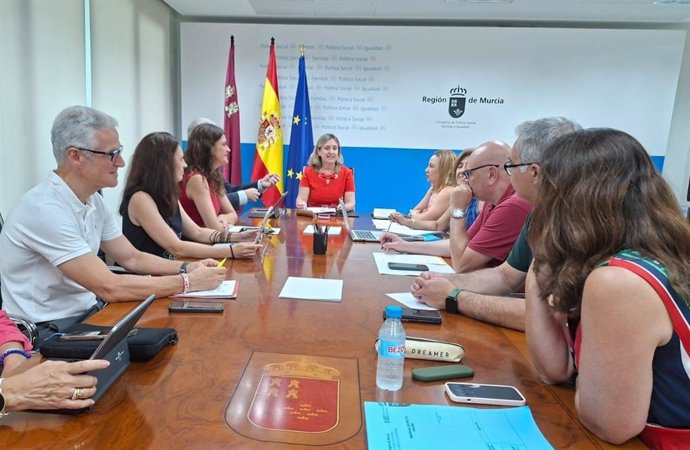 La consejera de Política Social, Familias e Igualdad, Conchita Ruiz, durante la celebración del Consejo de Administración del IMAS