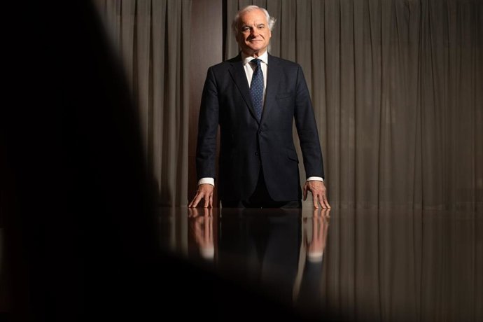 Archivo - El presidente de CEIM, Miguel Garrido, posa para Europa Press, en la sede del órgano que preside