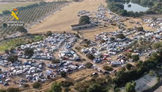 Asistentes a una fiesta no autorizada en La Granja (Cáceres)