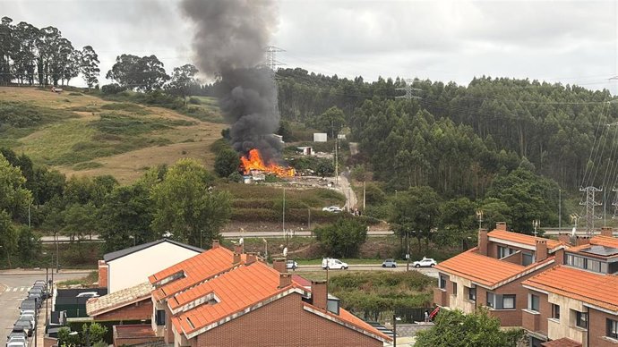Incendio en La Paxarada, en Luanco
