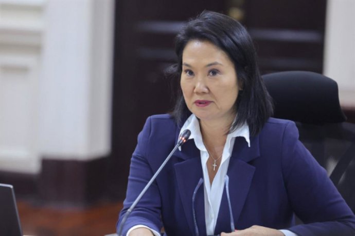 Perú.- Presidenta Keiko Fujimori supervisa primer envío de 12 toneladas de ayuda a Colombia
