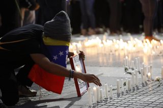 Archivo - Vigilia por la excarcelación de los presos políticos en Venezuela