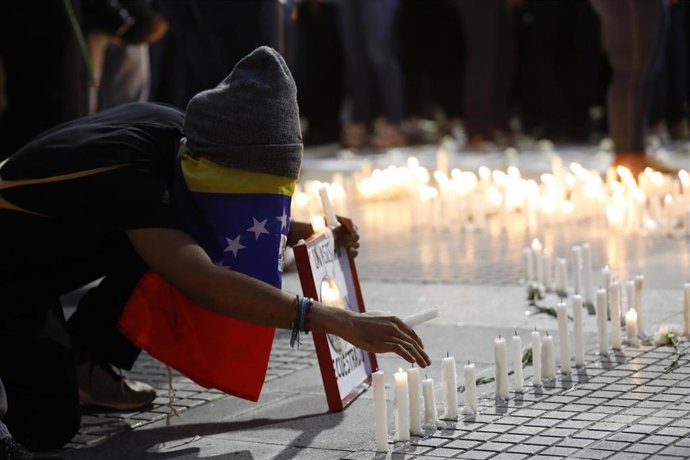 Archivo - Vigilia por la excarcelación de los presos políticos en Venezuela