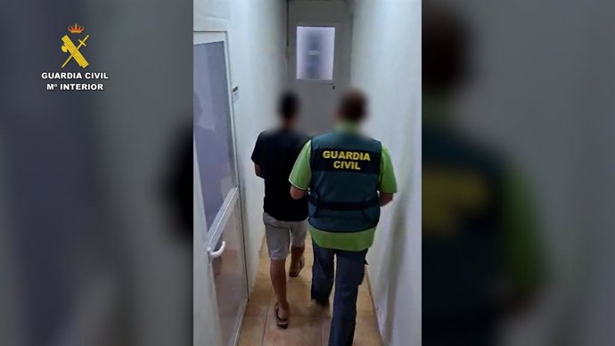 Detenido en Granada por usar la tarjeta bancaria de un familiar para sacar dinero en tres cajeros automáticos