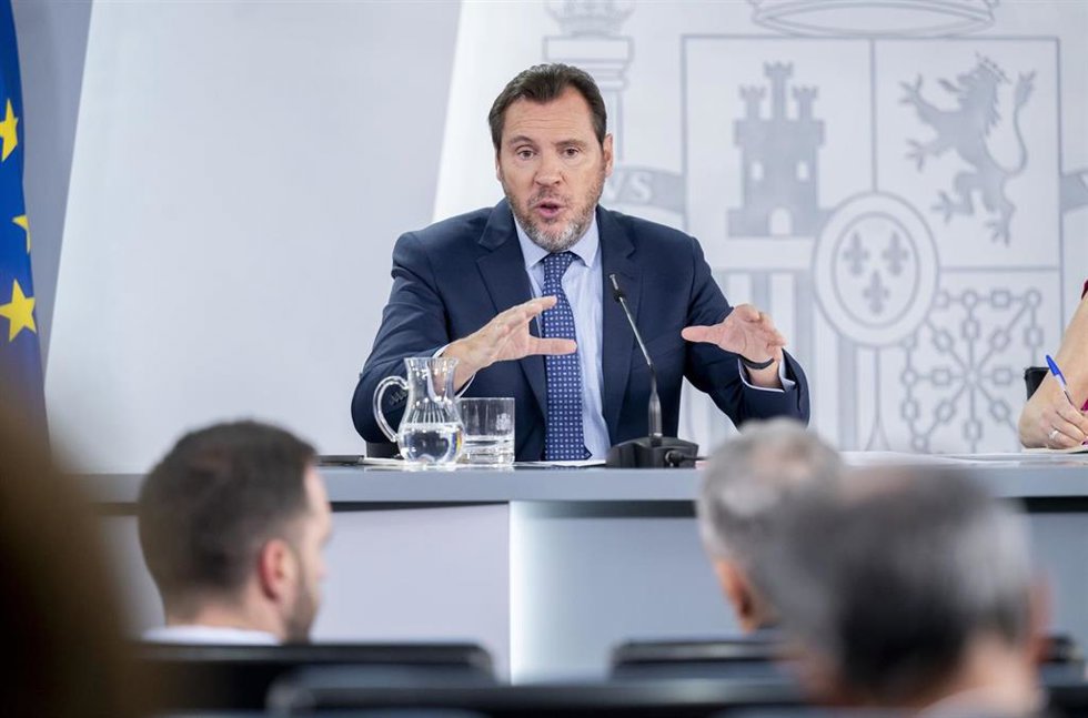Archivo - El ministro de Transportes y Movilidad Sostenible, Óscar Puente. 